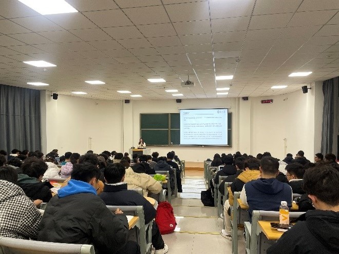 西里西亚学院召开2023级本科生大学生创新创业训练计划项目讲座